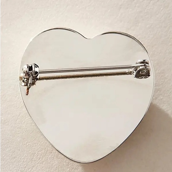 NWT Free People Ayu Heart Brooch Whimsical Vintage Floral - Picture 2 of 2